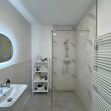 Modernes - Kostenloser Parkplatz - Zentral Apartment